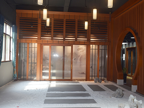 湖州国奥门窗展厅环境
